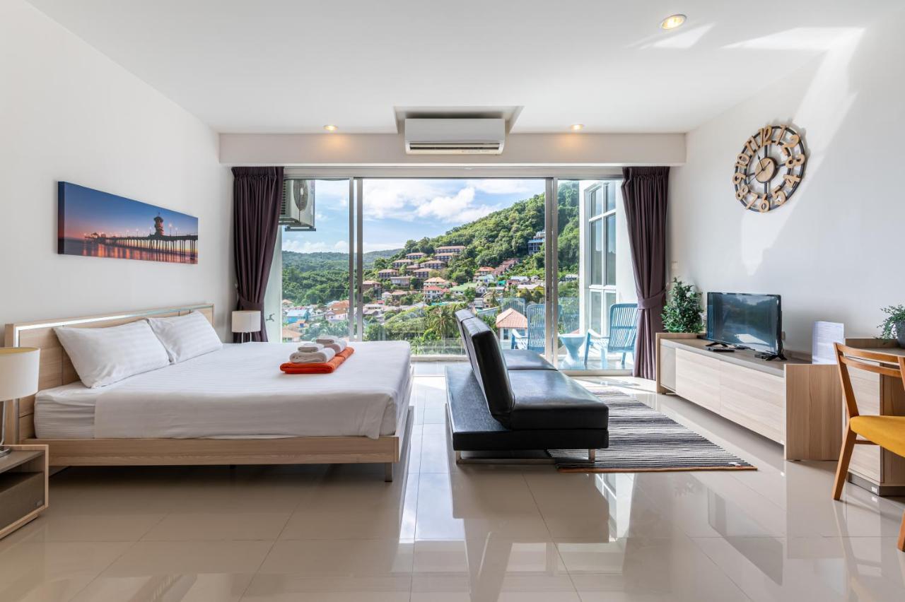 Chic Condo By Resava Karon Exterior photo