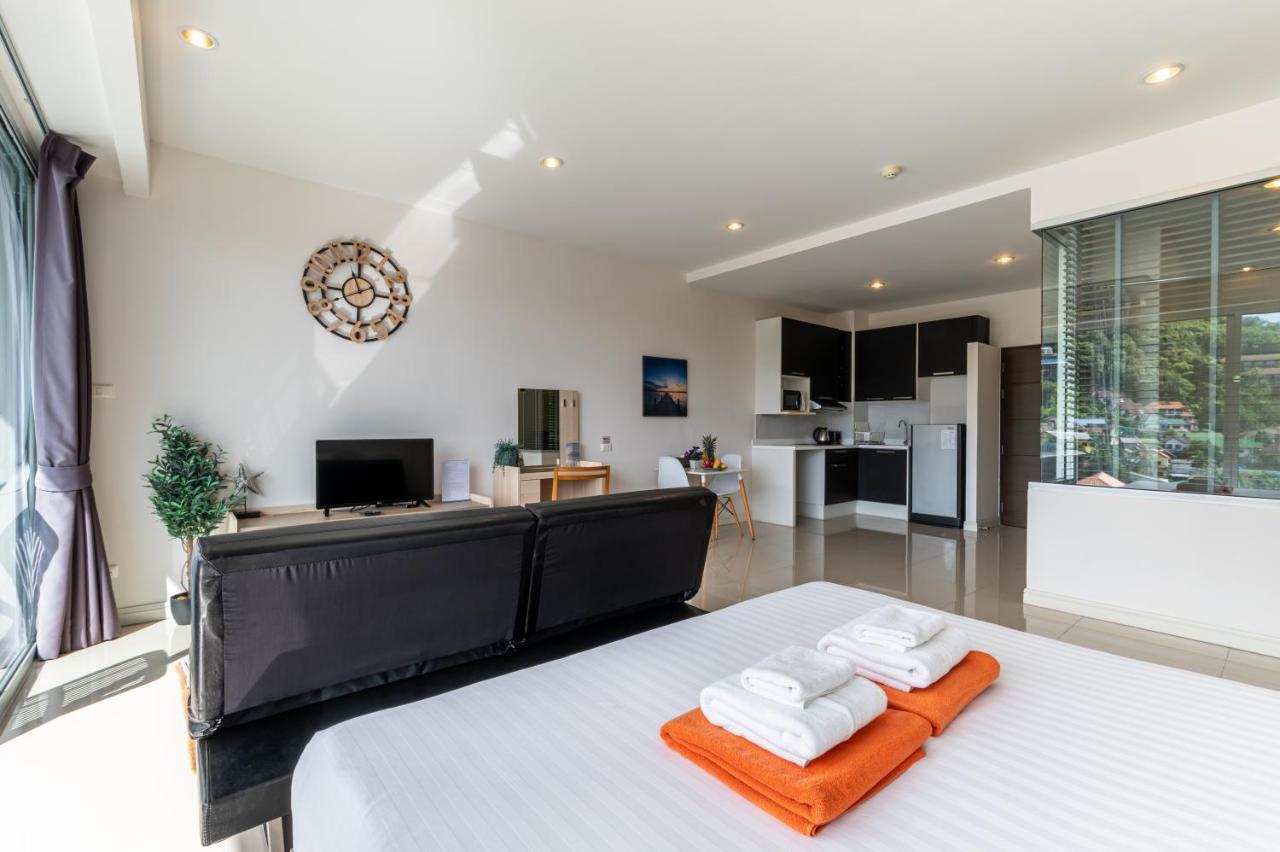 Chic Condo By Resava Karon Exterior photo
