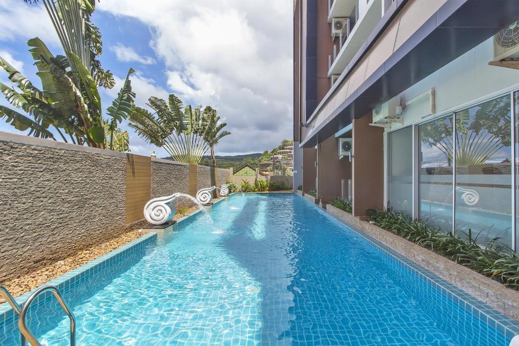 Chic Condo By Resava Karon Exterior photo